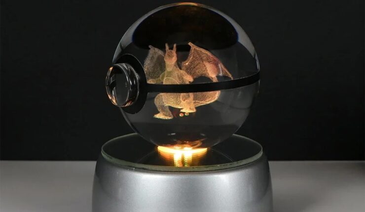 Sphère lumineuse avec représentation de dragon